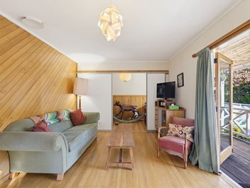 NEW PRICE! Charm, Privacy and Income Option!