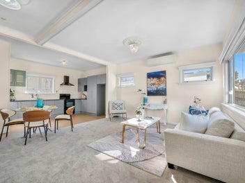 Freehold Standalone, Solid Brick & Tile