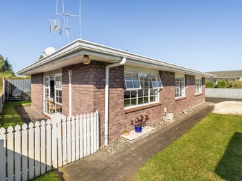 Sunny, Smart & Savvy Rental Investment