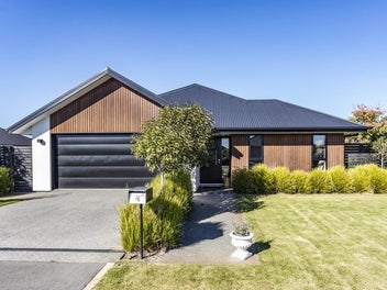 Stylish Easy Living