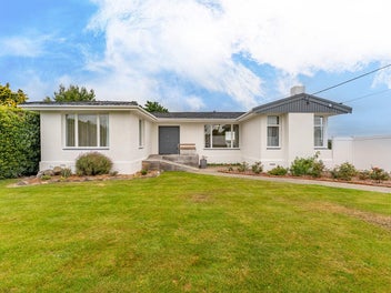 Renovated Home with Golf Course Views