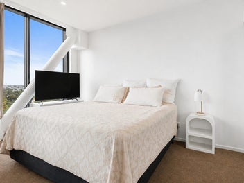 Dual Living - Live in One, Rent the Other!