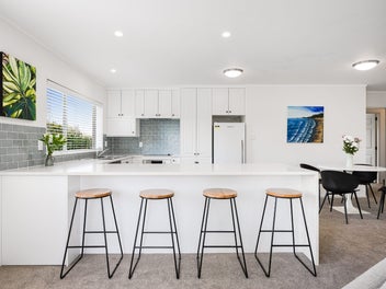 Open Your Gate To Orewa Beach Life!