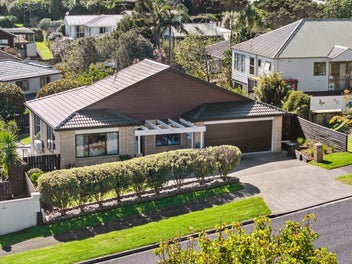 Single-Level Brick & Tile Living in RANGI ZONE