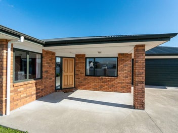 Double Glazed, Convenience & Space