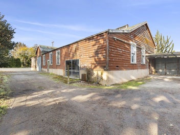 Big Shed. Big Opportunity – Bring all offers!