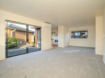 SUNNY, QUIET & CENTRALLY LOCATED