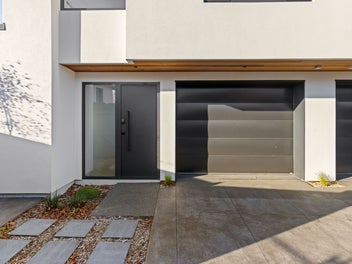 Parkside Opportunity - Live, Lease or Lock & Leave