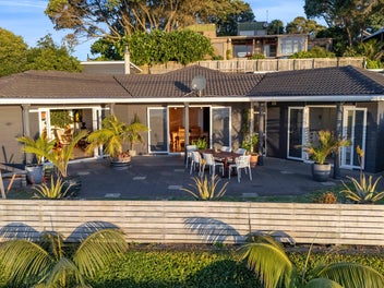 SEA VIEWS AND VILLAGE LIVING
