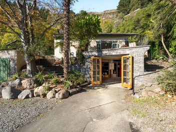 'As is where is' Beauty - Auction Wednesday!