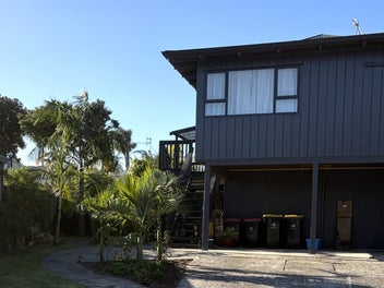 Image 1 of 10