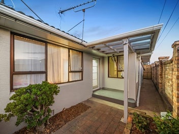 Perfect 2 Bed - Present Your Offer!