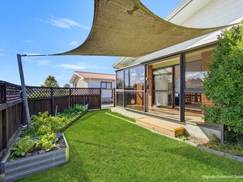 Smart, Single-Level Living in a Handy Location