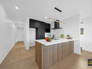 Solid Brick & Tile in Prime Karaka