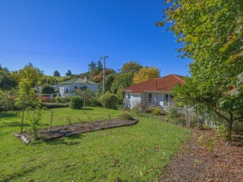 Cosy lifestyle cottage just 10 minutes from town