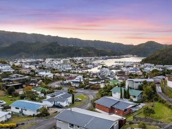 Space, Versatility & Marina Views
