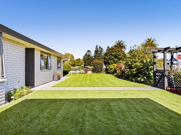 Superb Townhouse Opportunity
