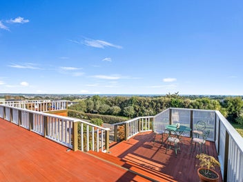Views, space, and privacy in Otamatea
