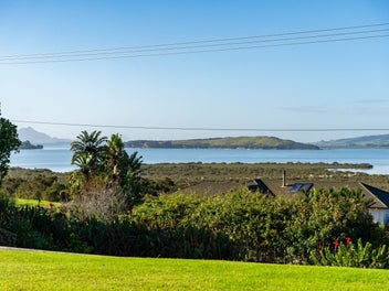 Deceased estate - rare 1.1842ha on the city fringe