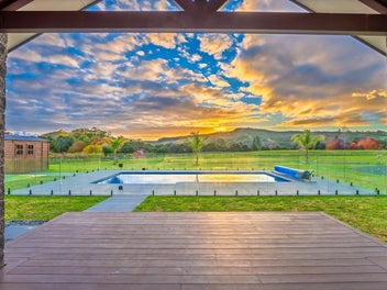 An Exceptional Luxury Single-Level Estate