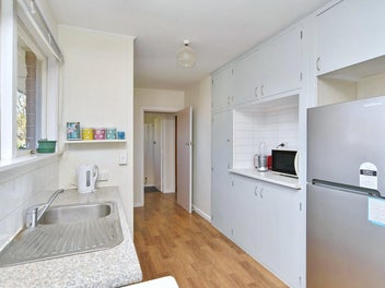 Great Location - Close Town Centre