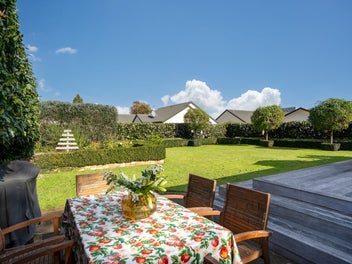 Graceful Living on a Quarter Acre