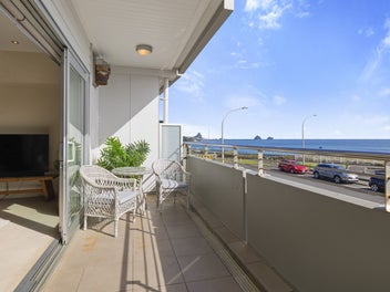 CITY CONVENIENCE, EFFORTLESS LIVING