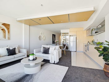 Elevated convenient City living at its Best!