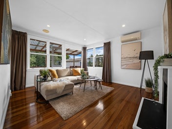 Freehold, Fresh & Move-In Ready