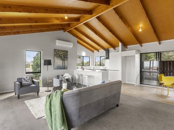 Must Be Sold - 1,025m² (MOL) Opportunity