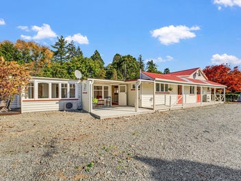 Character-Filled Family Living in Temuka