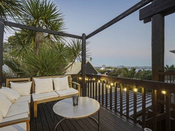 Elevated Views – Relaxed Living - Walking distance