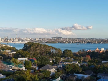 Elevated Views – Must be Sold - Walking distance