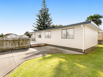Elevated, Sunny & Selling – Tender 9th June 2026
