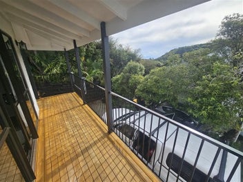 Image 1 of 18