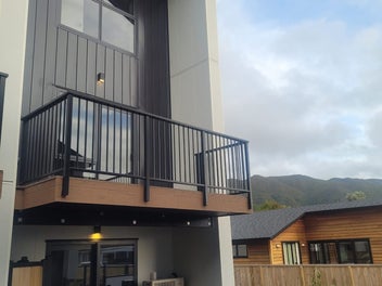 Image 1 of 21