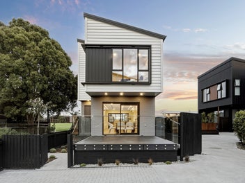 Parkside Standalone 3-Bed Home in Mt Albert