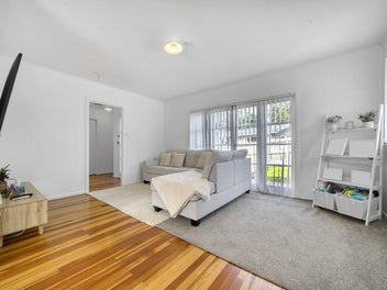 VENDORS MEETING THE MARKET! FREEHOLD & MUST SELL