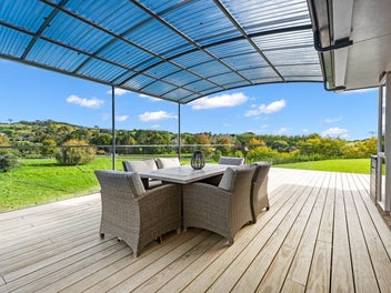 Lifestyle Living in Sought-After Maunu Estate
