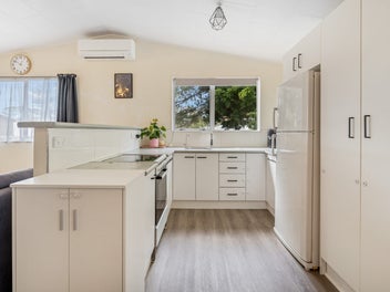Sunny, Renovated & Move-In Ready in Tikipunga