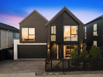 Holiday at Home - Bremner Ridge Gem