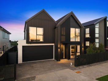 Holiday at Home - Bremner Ridge Gem