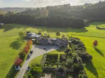 A Grand Estate of Scale & Beauty