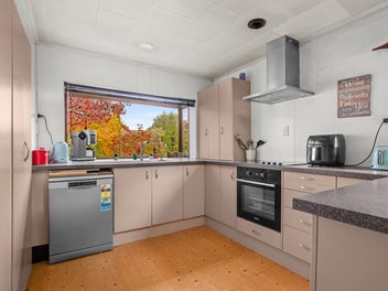 OPTIONS APLENTY - SPACE, FLEXIBILITY & LOCATION
