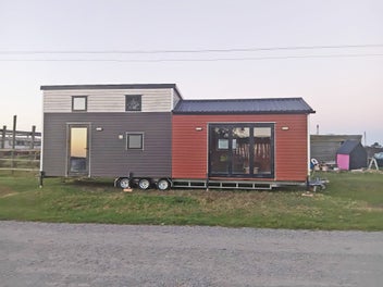 Image 1 of 18