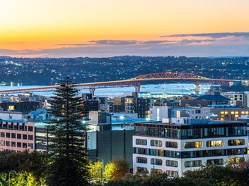Sweeping Seaviews, City Connection