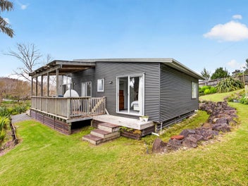 Space, Views & Comfort on 1,098m2