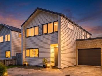 Freehold Stand-alone Kauri Flats School Zone.