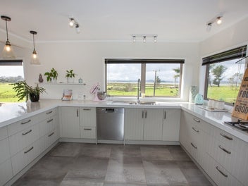 Peace, Privacy & Country Living at Its Finest