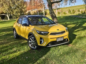 2021 Kia Stonic LTD 1.4P/6AT